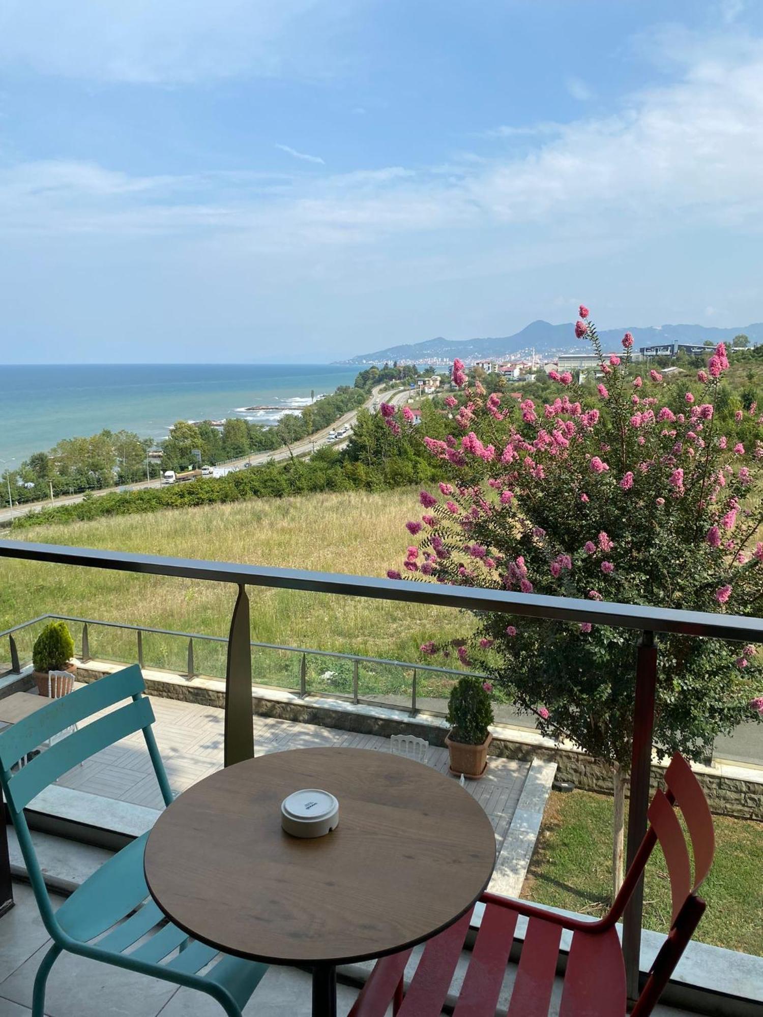 Hotel Ramada By Wyndham Giresun Piraziz Exterior foto